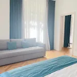 Gold Art Apartments